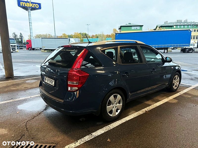 Kia Ceed - 7