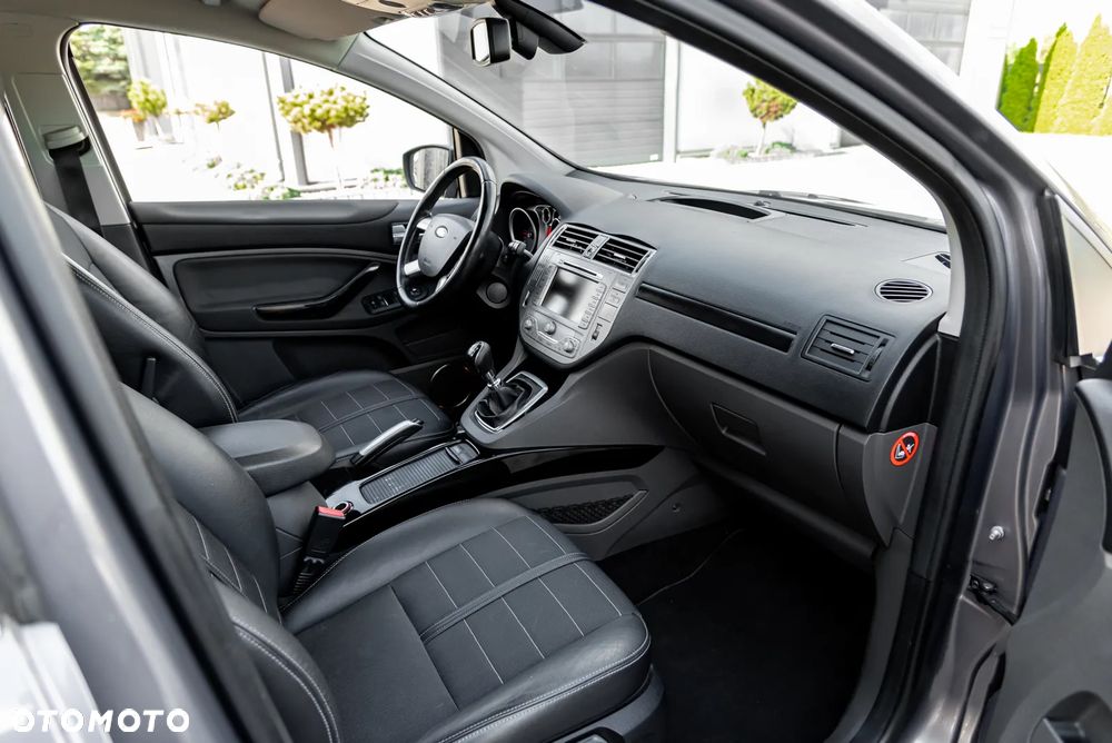 Ford Kuga 2.0 TDCi 2x4 Titanium - 21