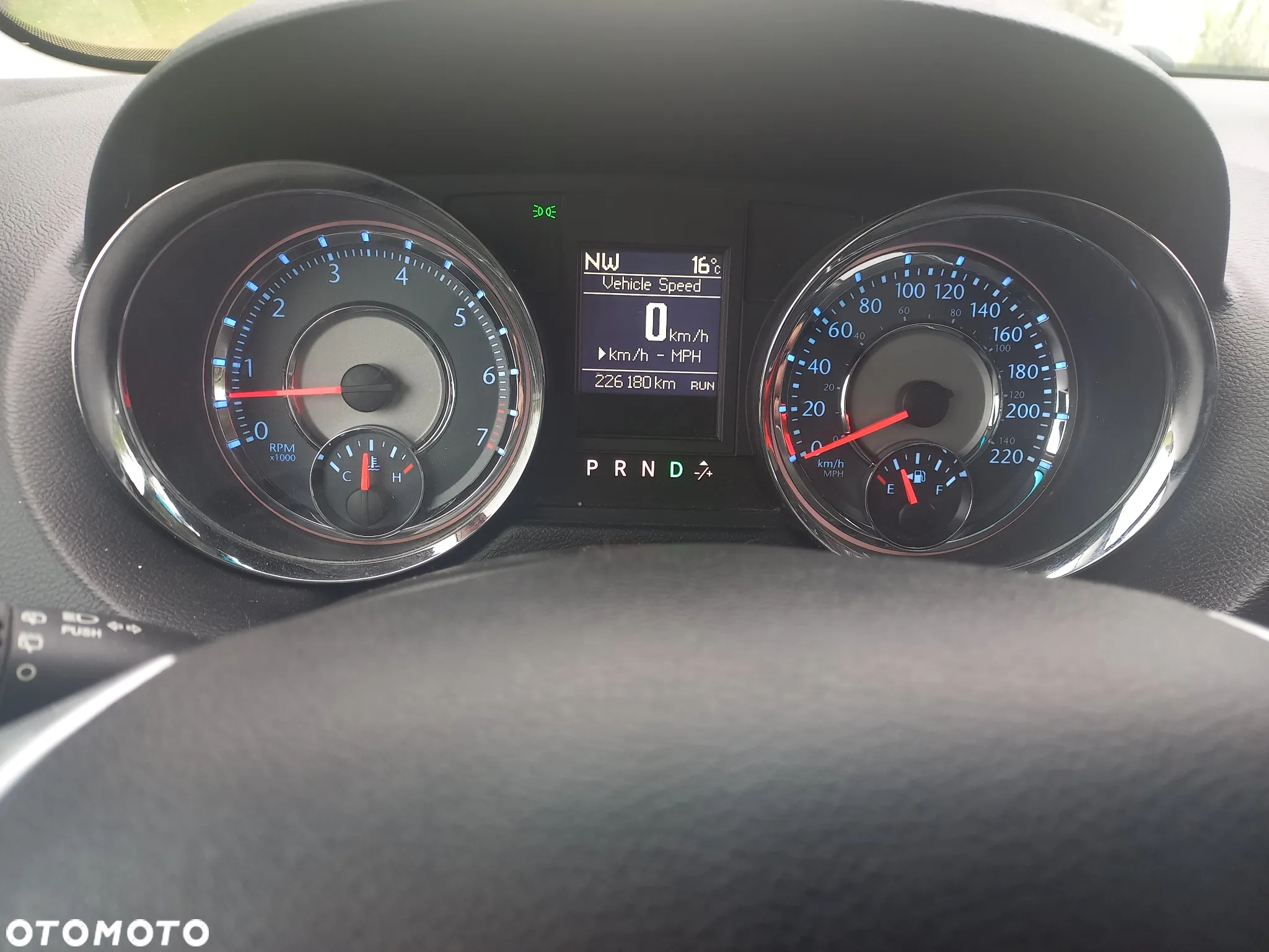 Chrysler Town & Country 3.6 Limited - 13