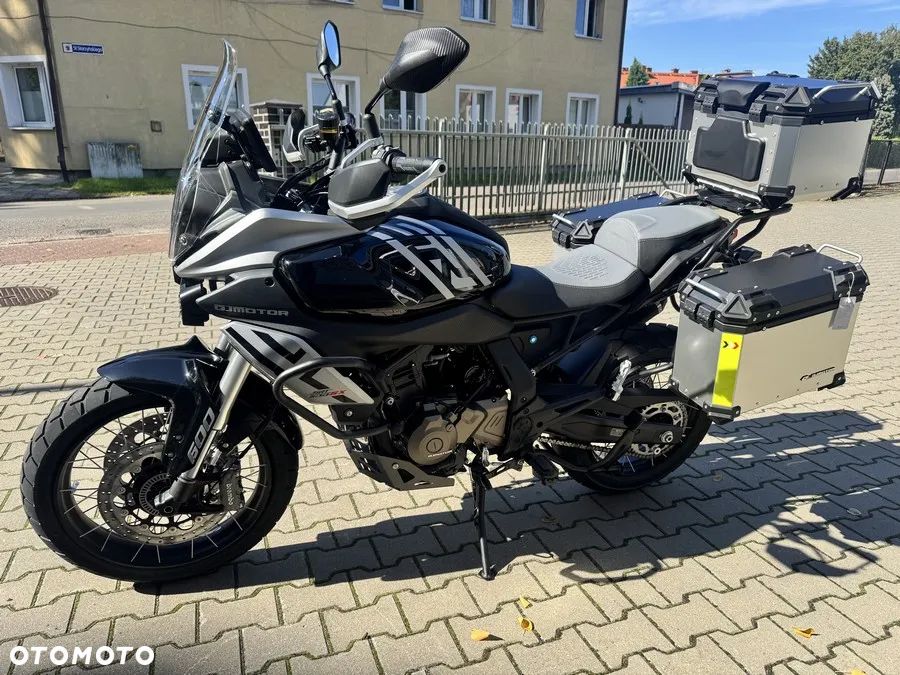 QJMOTOR SRT 600SX - 2