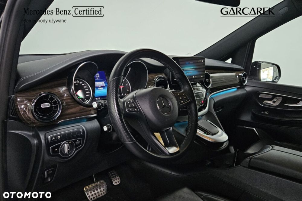 Mercedes-Benz Klasa V - 17