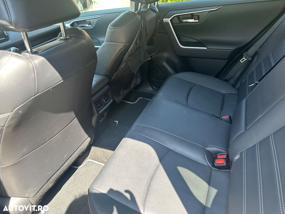 Toyota RAV4 - 7
