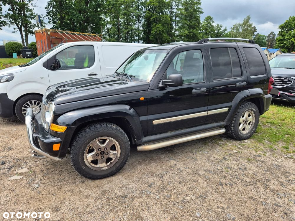 Jeep Cherokee - 3