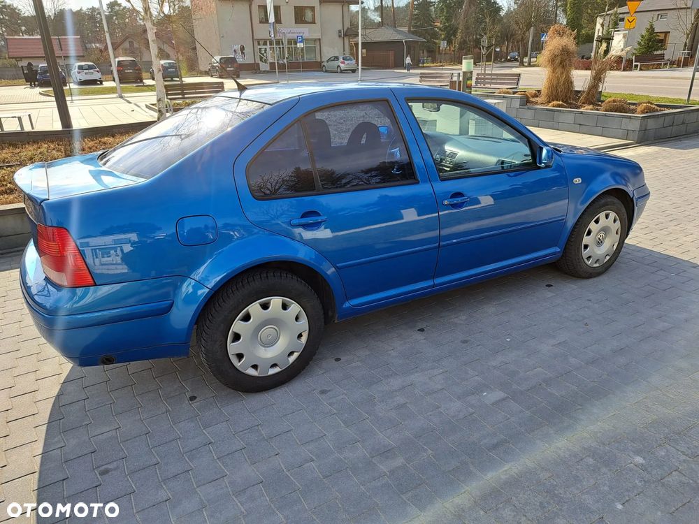 Volkswagen Bora Variant 2.0 Highline - 14