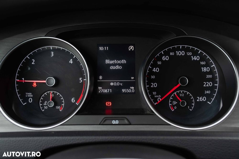 Volkswagen Golf 2.0 TDI DPF BMT Comfortline - 21