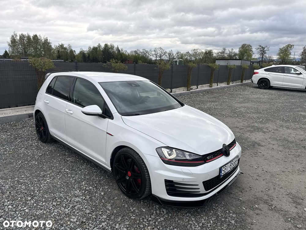 Volkswagen Golf GTI Performance BlueMotion Technology DSG - 1