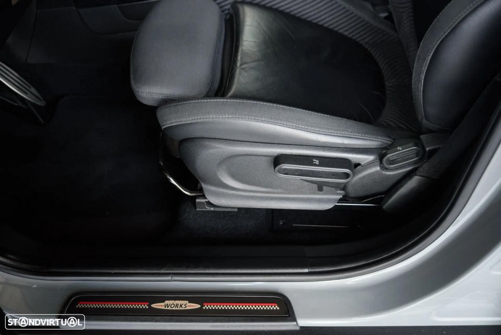MINI Countryman Cooper D John Cooper Works - 26