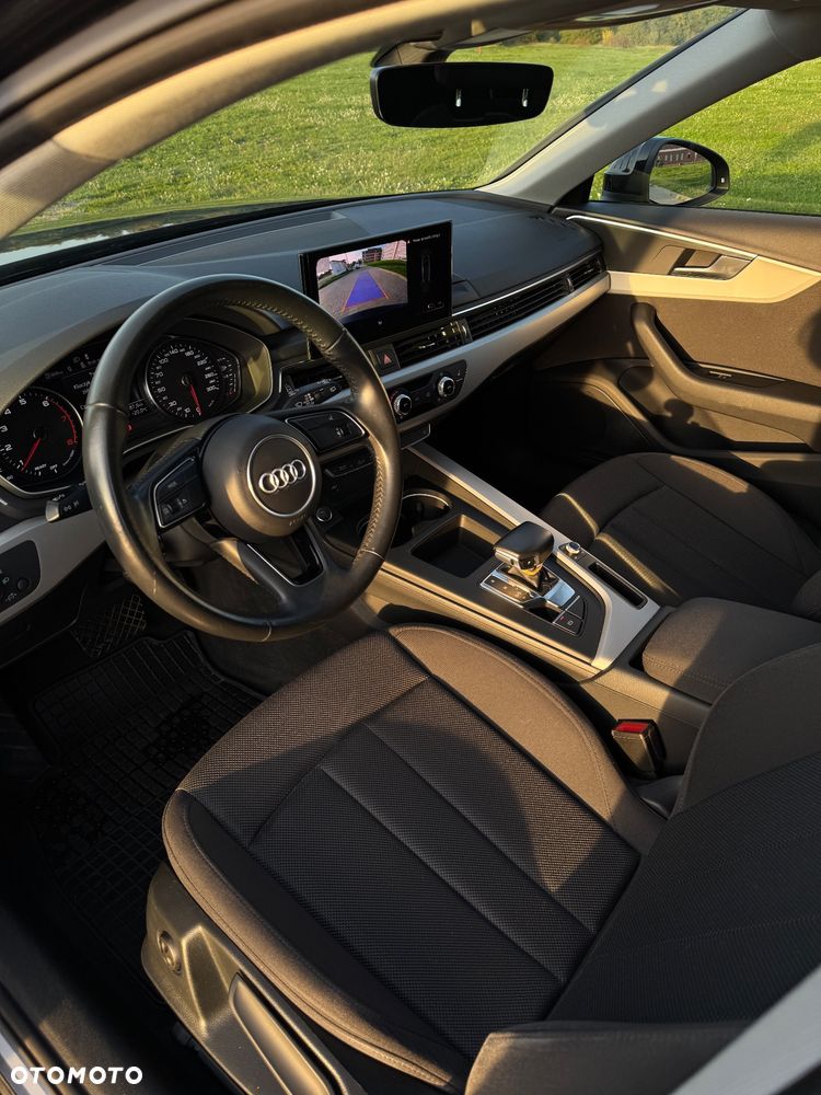 Audi A4 Avant 40 TFSI S tronic - 18