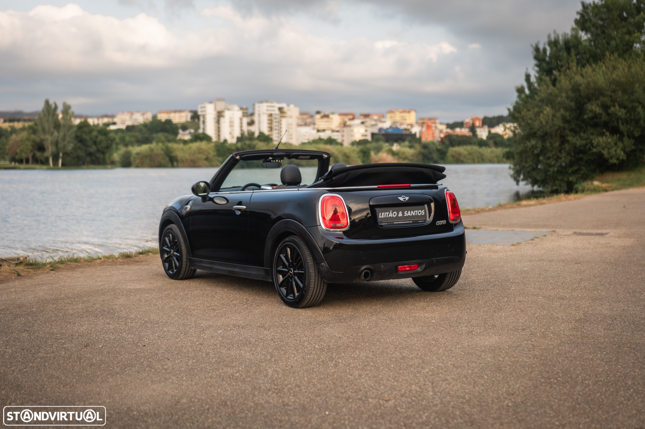 MINI Cabrio Cooper Sidewalk Edition - 3