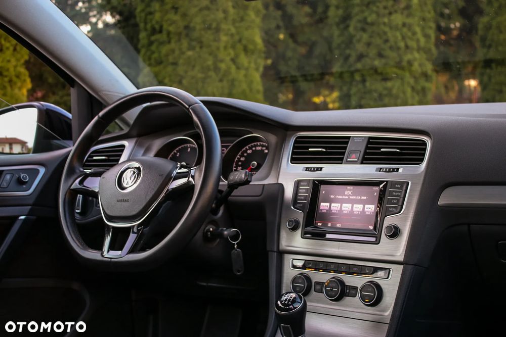 Volkswagen Golf 2.0 BlueTDI Comfortline - 24
