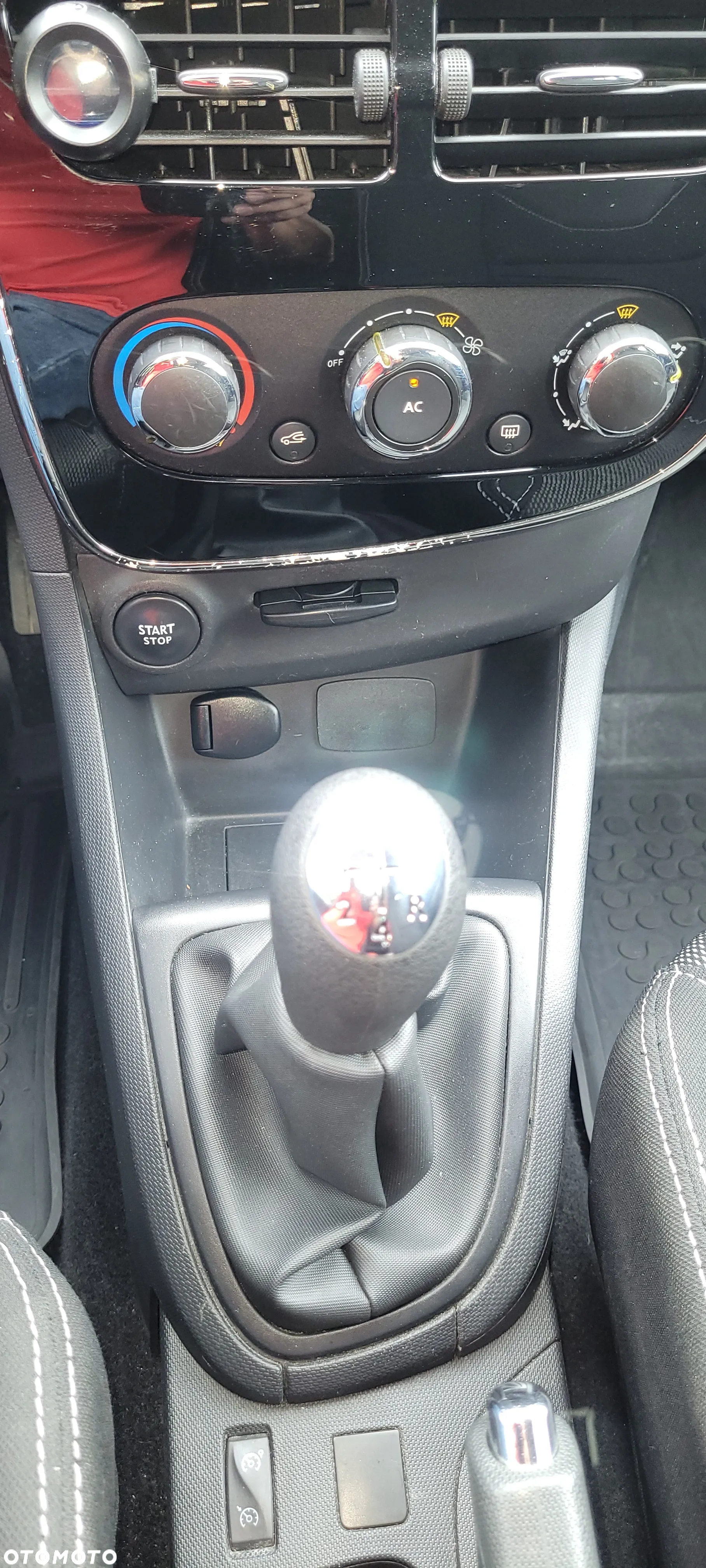 Renault Clio 1.2 16V Expression - 8