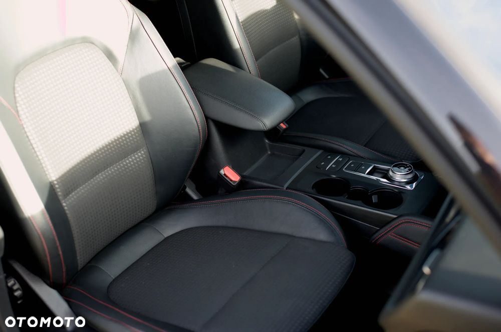 Ford Focus 1.5 EcoBlue Start-Stopp-System ST-LINE X - 11