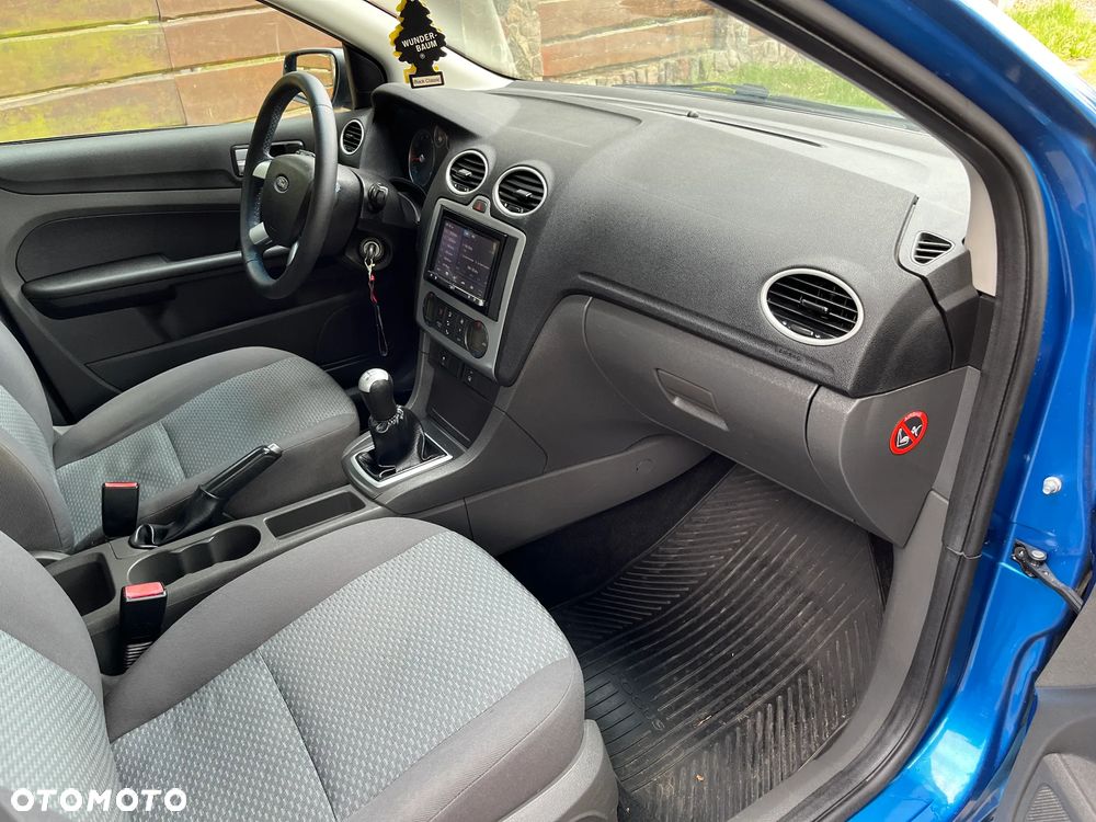 Ford Focus Ambiente - 19