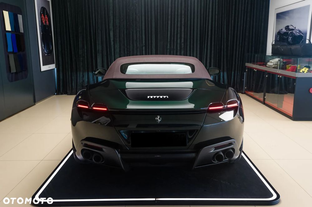 Ferrari Roma Spider - 8