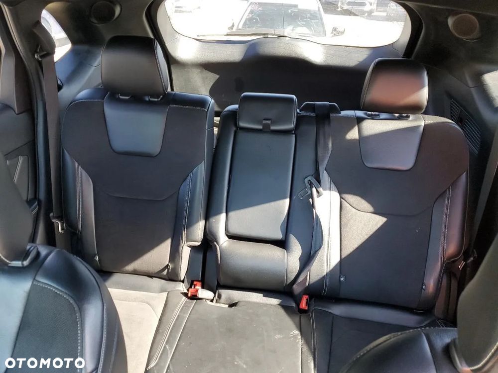 Ford Edge - 12