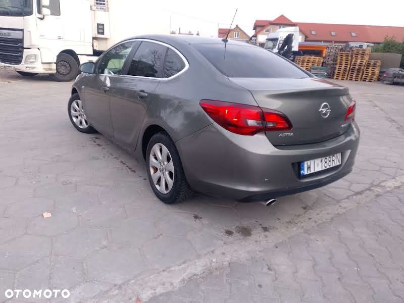 Opel Astra 1.4 T Business S&S EU6 - 3