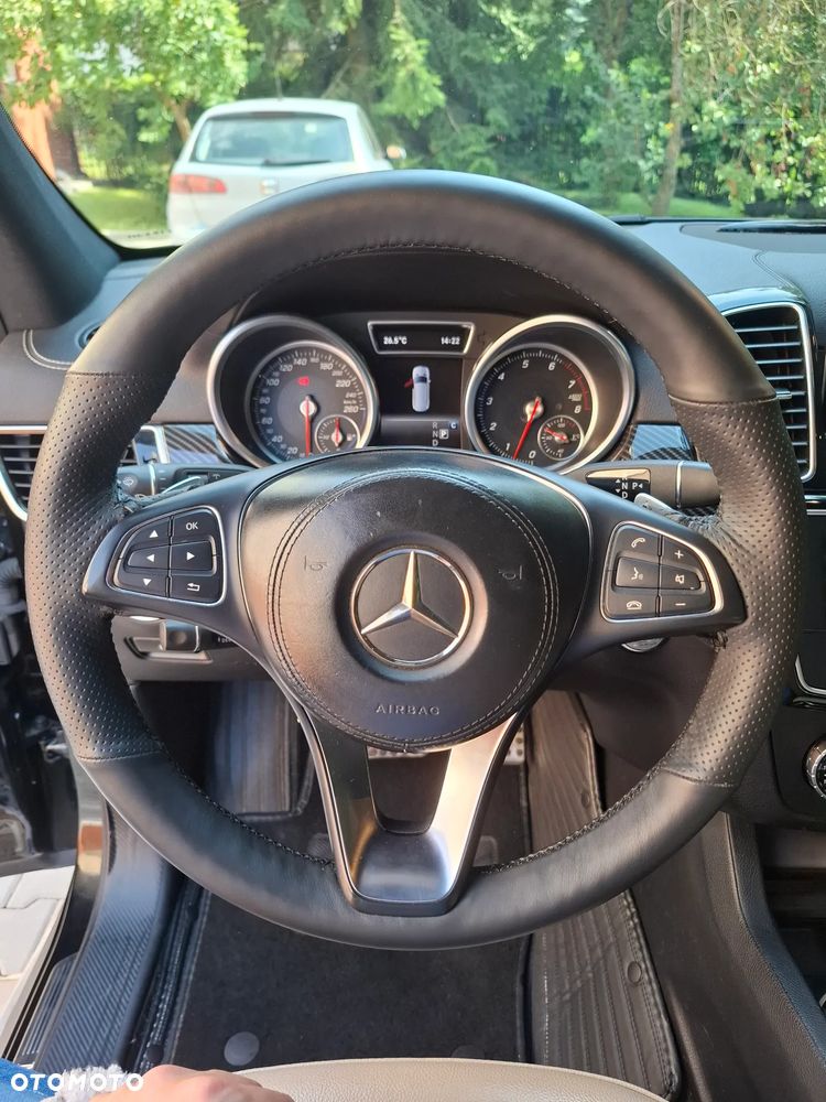 Mercedes-Benz GLS - 16