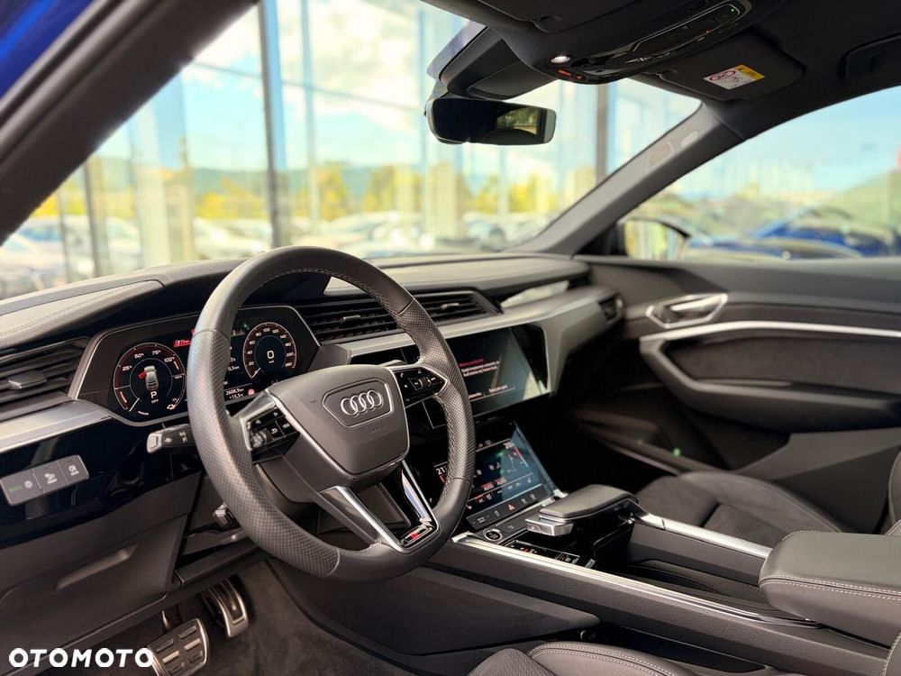 Audi Q8 Sportback e-tron - 14