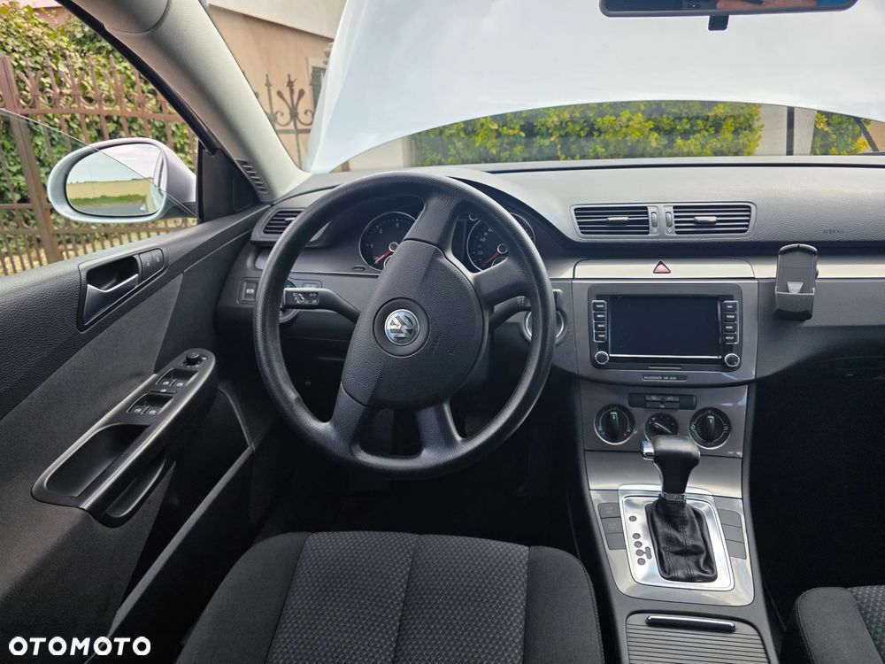 Volkswagen Passat Variant 2.0 TDI DPF DSG Trendline - 11