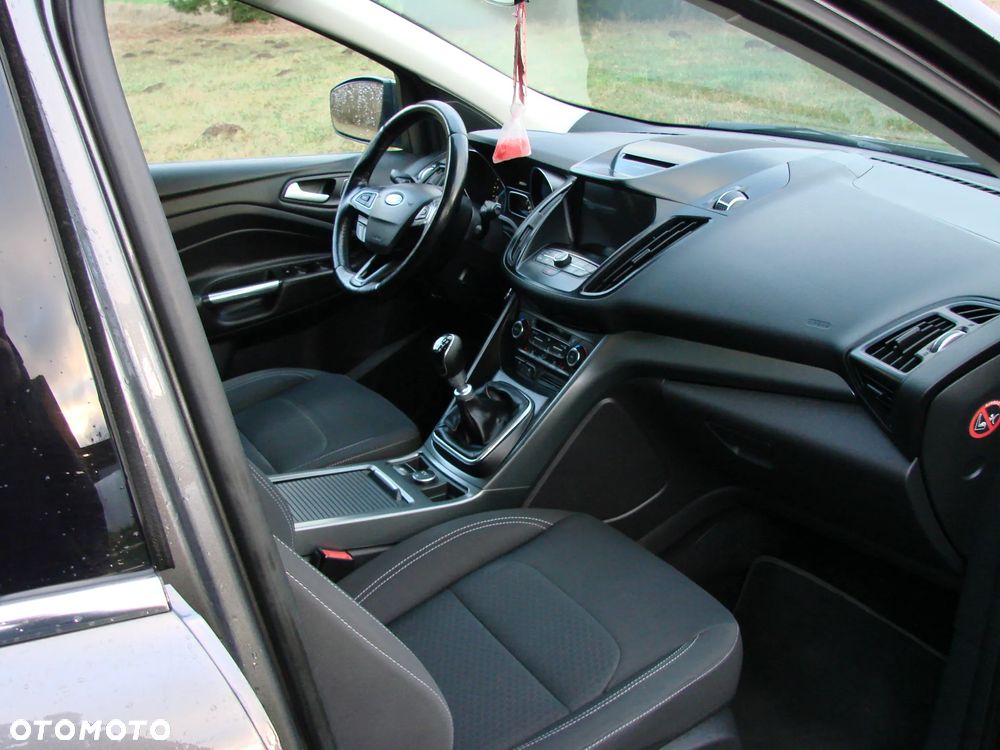 Ford Kuga ver-2-0-tdci-4x2-titanium - 13