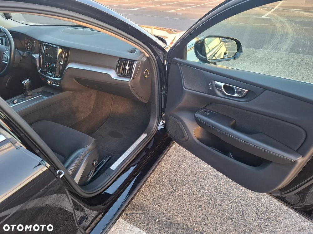 Volvo V60 D3 Momentum - 19