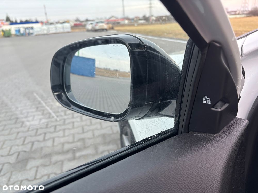 Volvo V40 Cross Country - 15