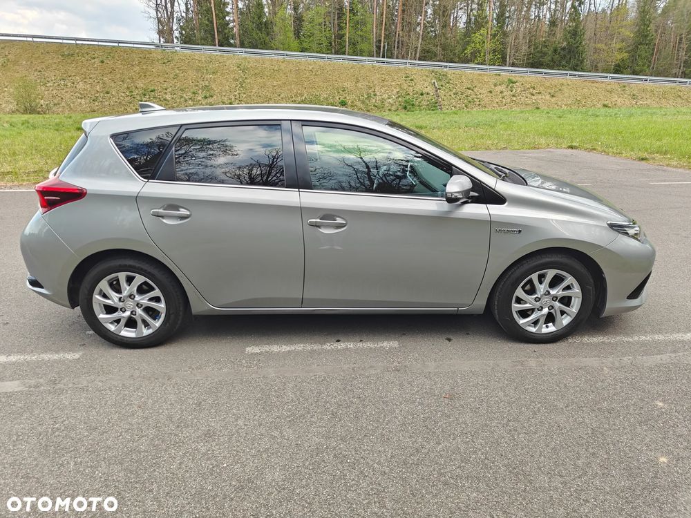 Toyota Auris - 13
