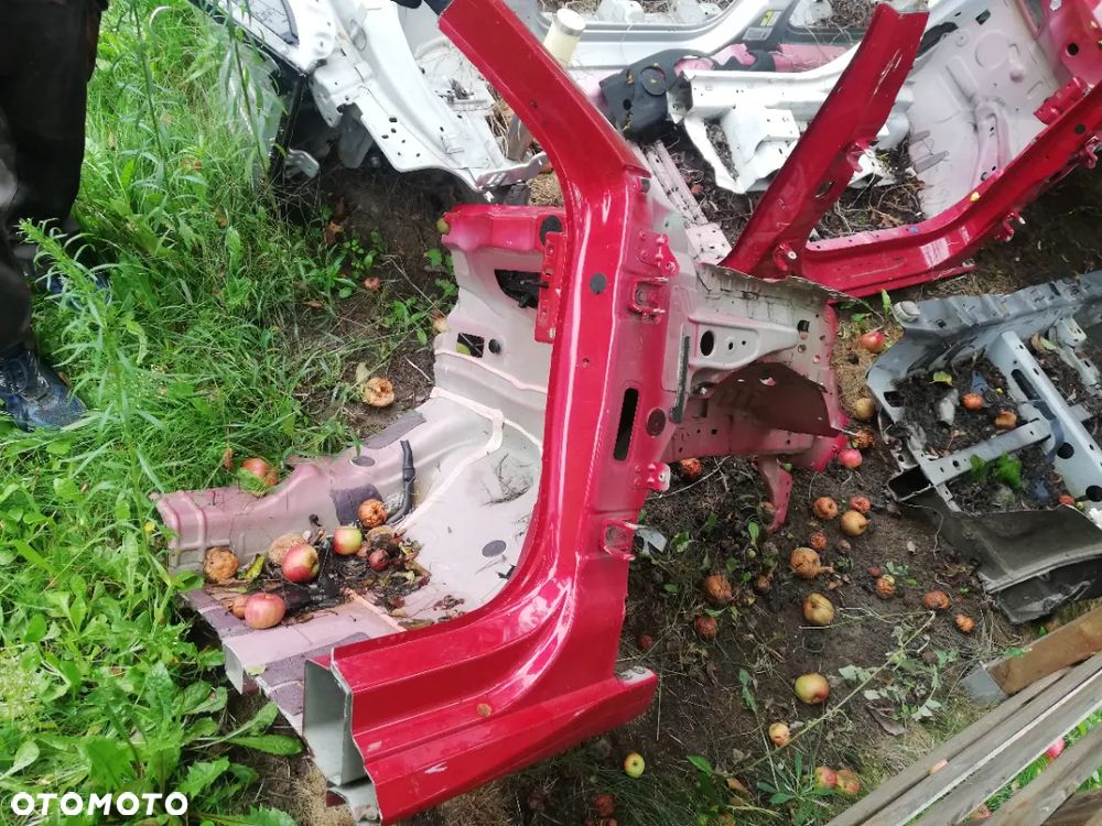 Ćwiartka przód przednia prawa Peugeot 208 II