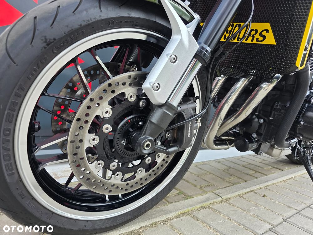 Kawasaki Z 900 RS - 26