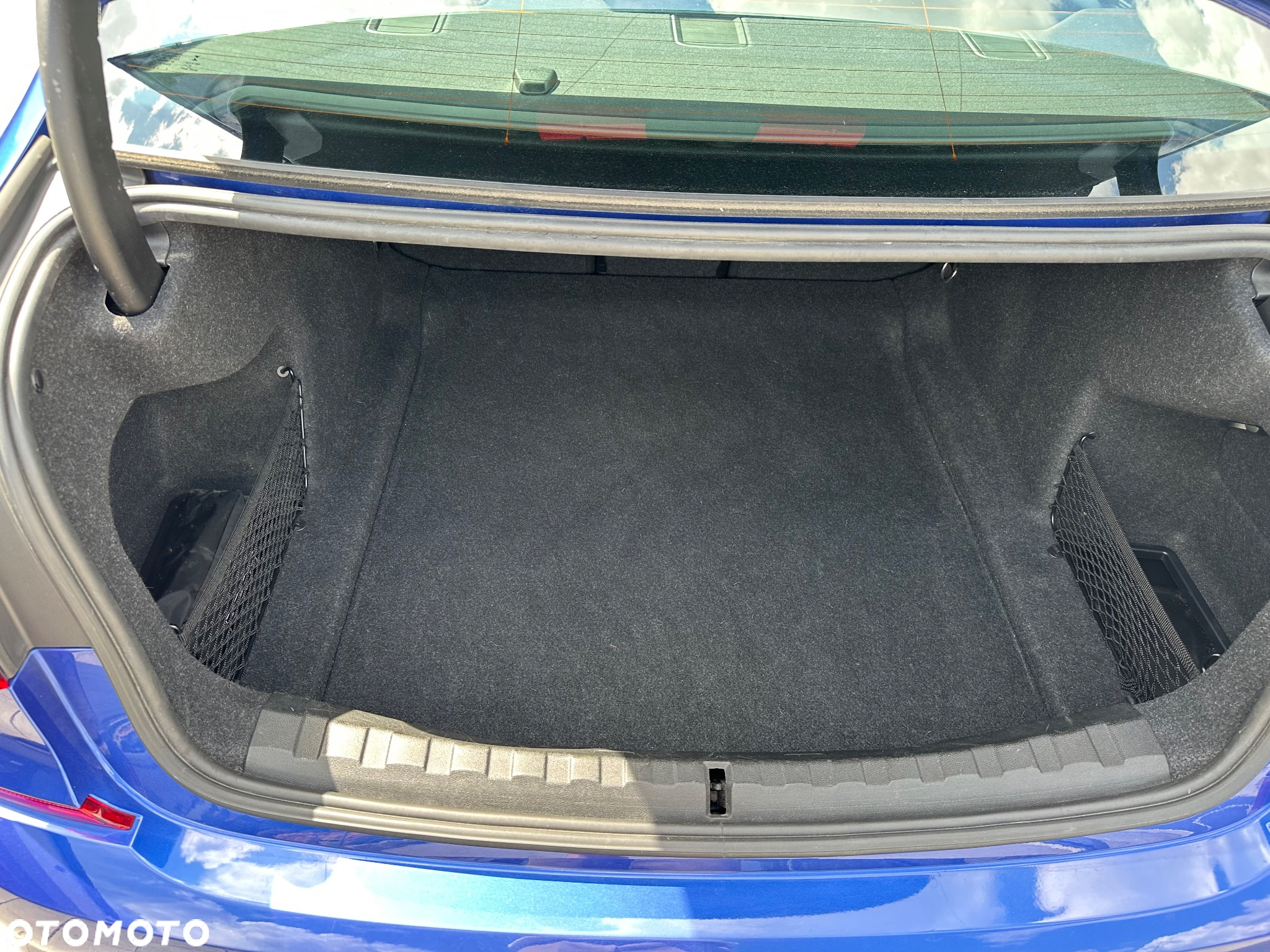 BMW Seria 3 318d - 16