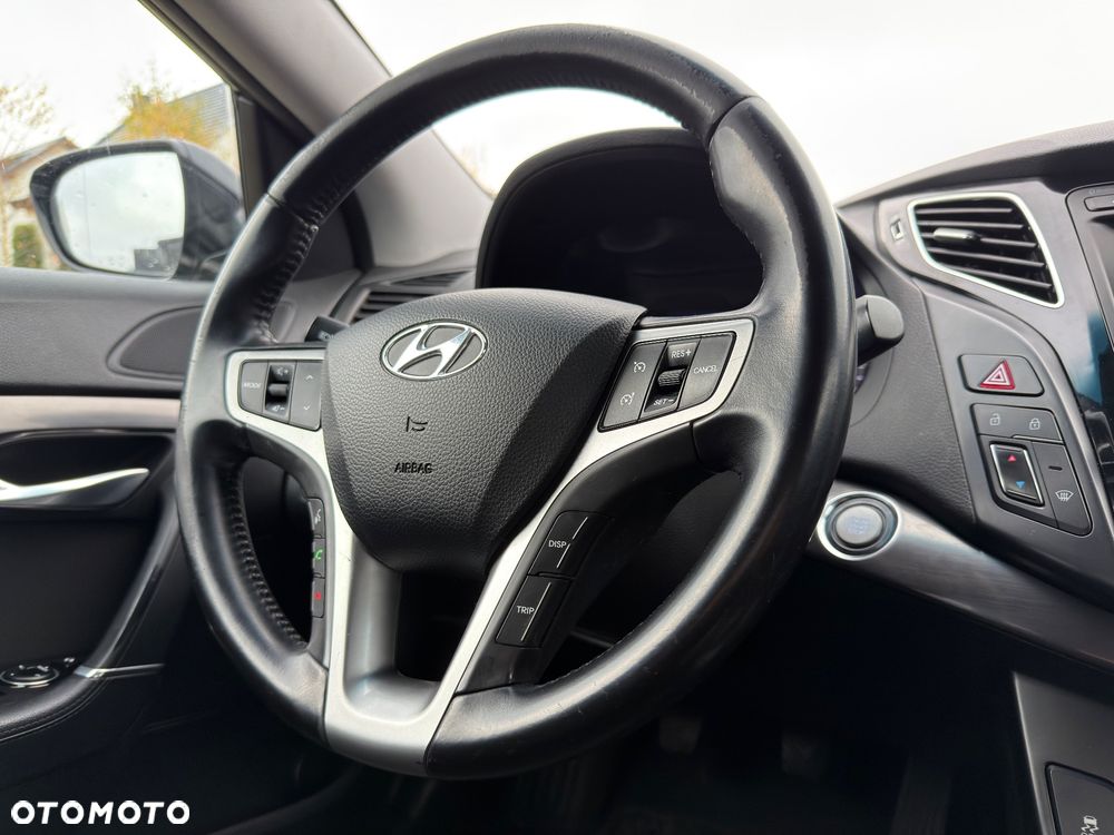 Hyundai i40 1.7 CRDi Comfort + - 29