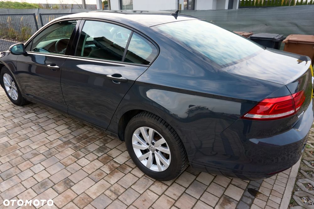 Volkswagen Passat 2.0 TDI SCR Trendline - 9