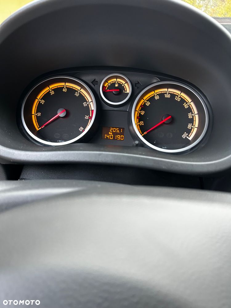 Opel Corsa - 11