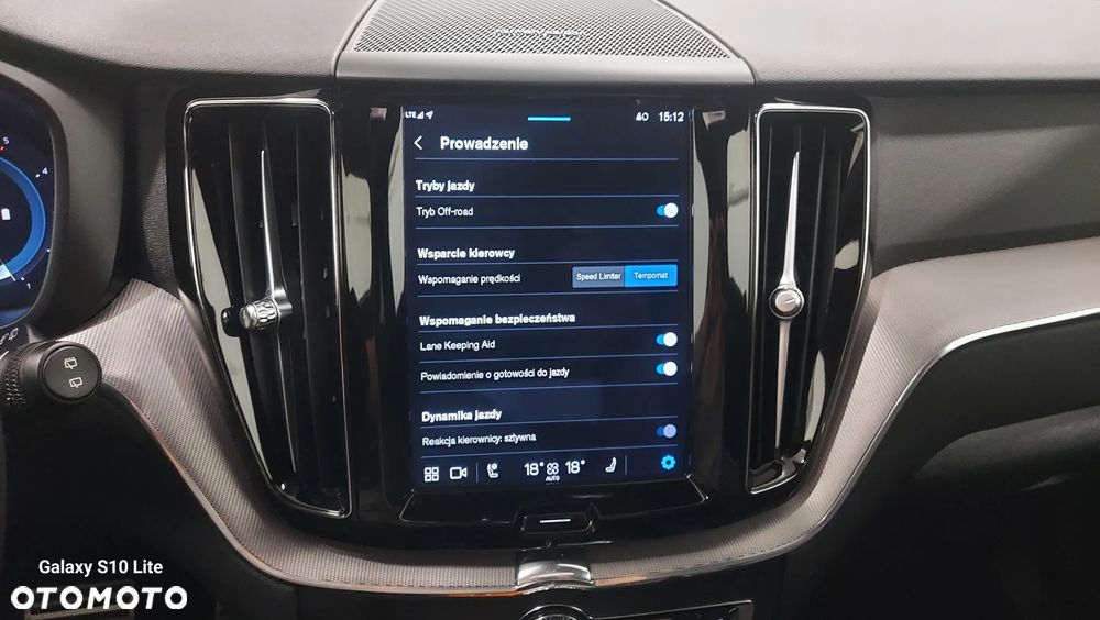 Volvo XC 60 B4 D AWD Ultimate Dark - 33