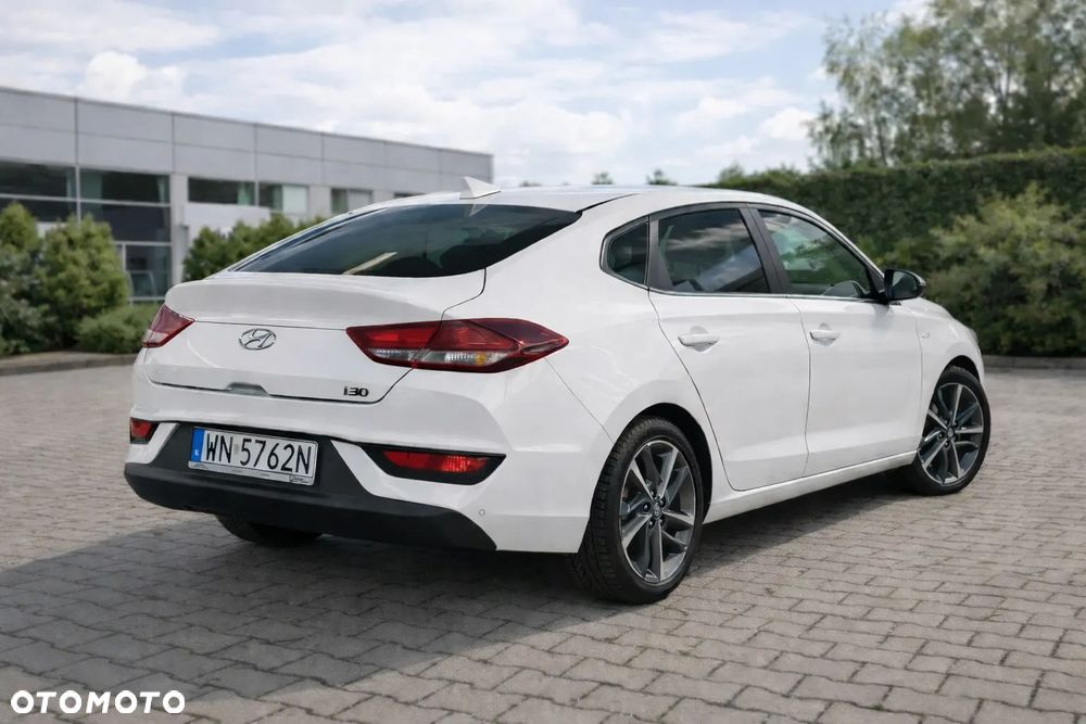 Hyundai i30 1.5 T-GDI 48V Comfort - 3