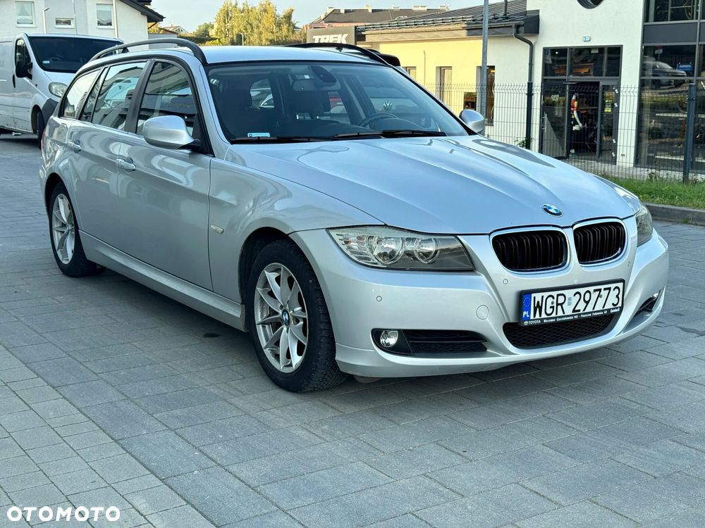 BMW Seria 3 320i Touring Edition Exclusive - 2