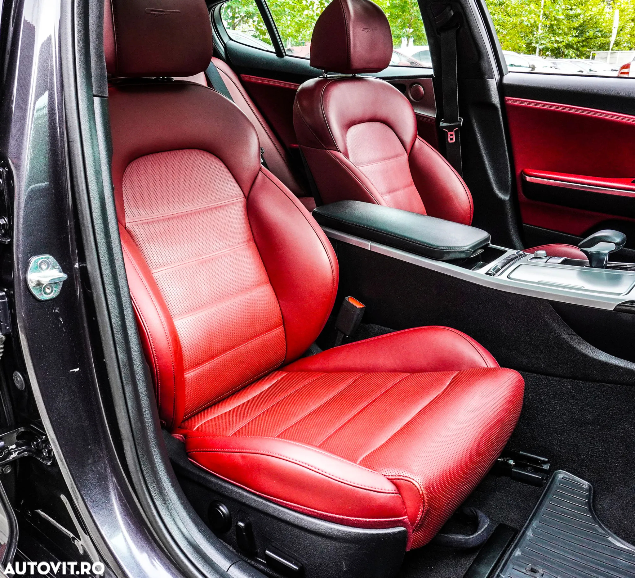 Kia Stinger 3.3 T-GDI AWD GT - 16