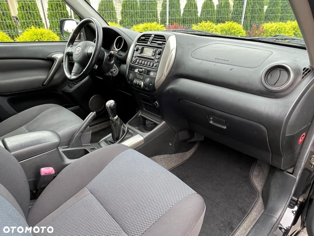 Toyota RAV4 D-4D 4x4 - 10