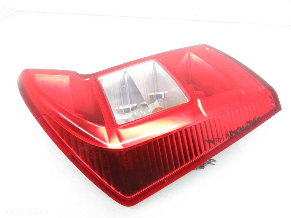 LAMPA LEWA TYLNA KIA CARENS III - 11