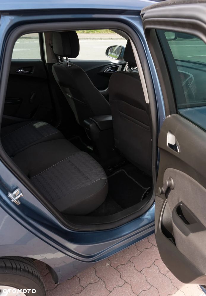 Opel Astra 1.4 T Active - 8