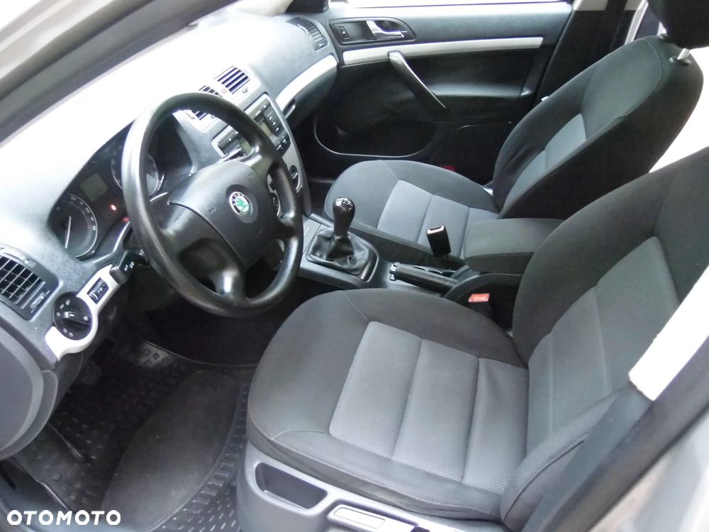 Skoda Octavia 1.6 Team Edition - 31