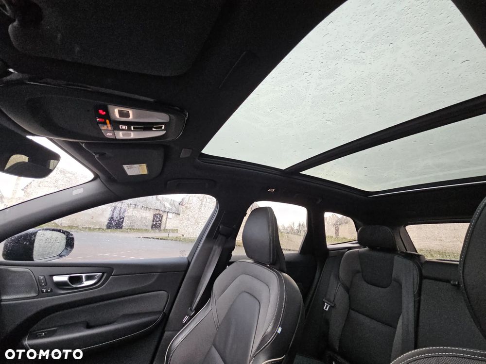 Volvo XC 60 B5 B AWD Ultimate Black Edition - 18