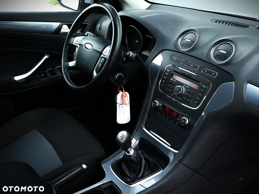 Ford Mondeo 2.0 TDCi ECOnetic Titanium - 22