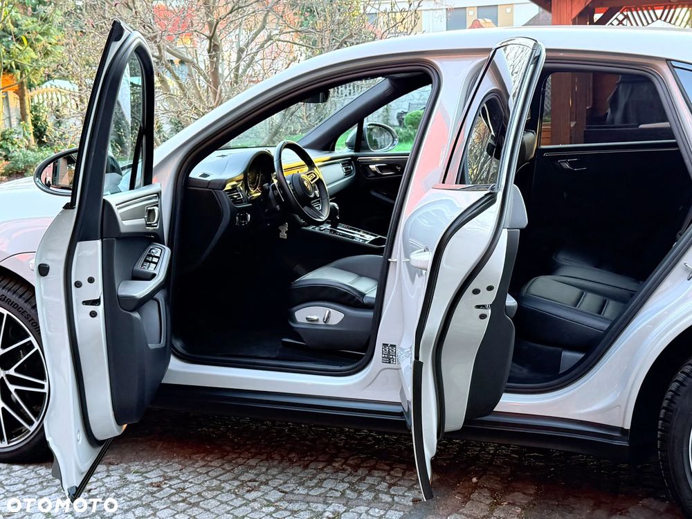 Porsche Macan T - 14