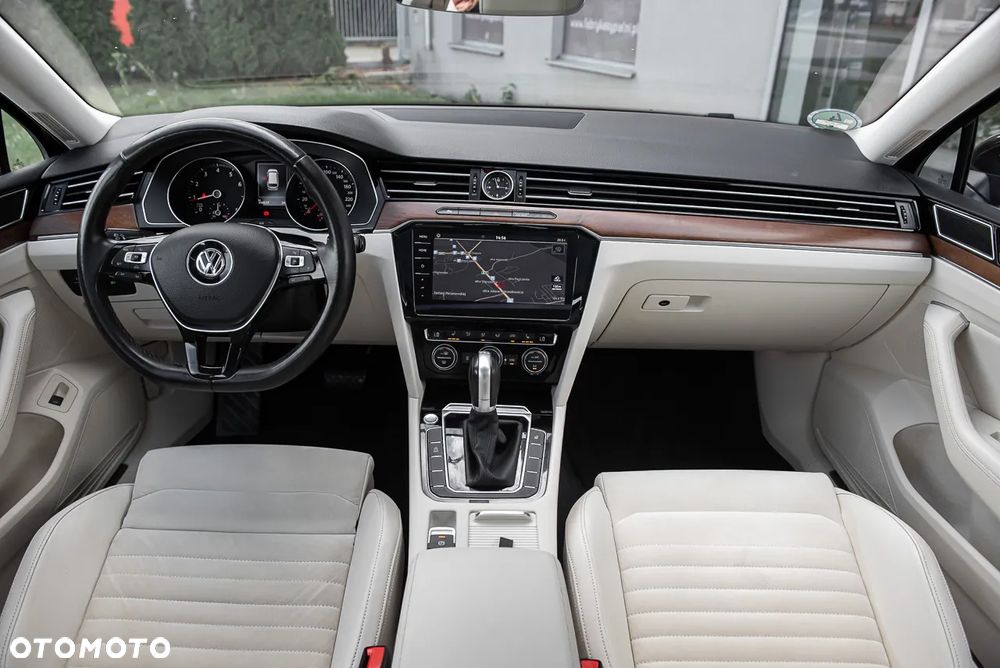 Volkswagen Passat ver-1-8-tsi-bluemotion-technology-dsg-comfortline - 30