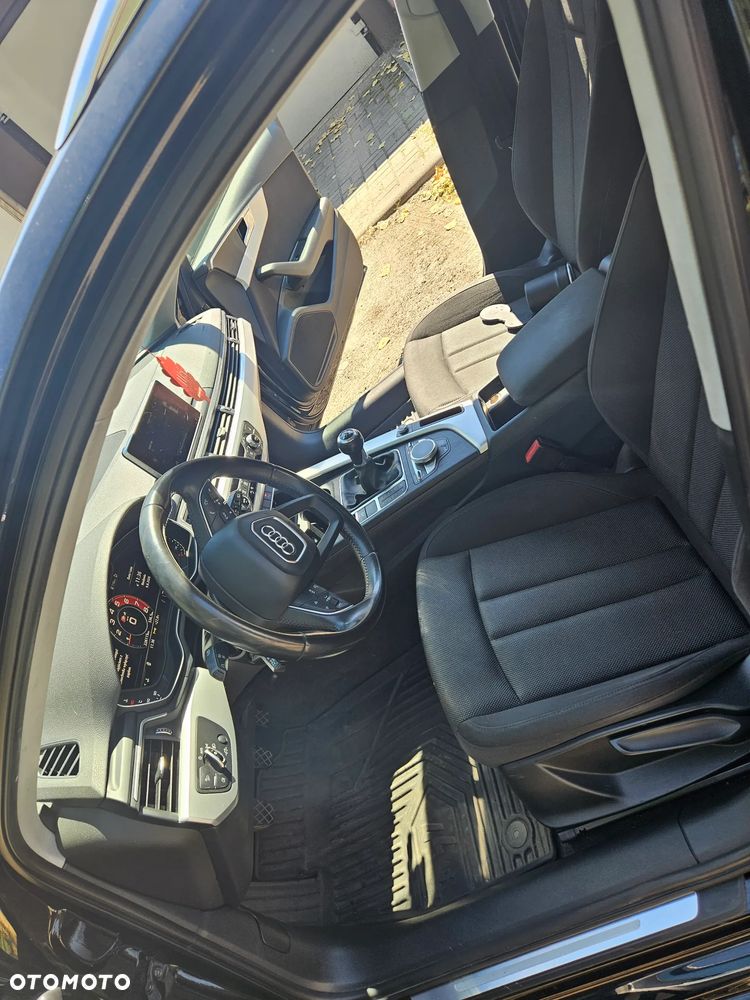 Audi A4 Avant 2.0 TDI - 10