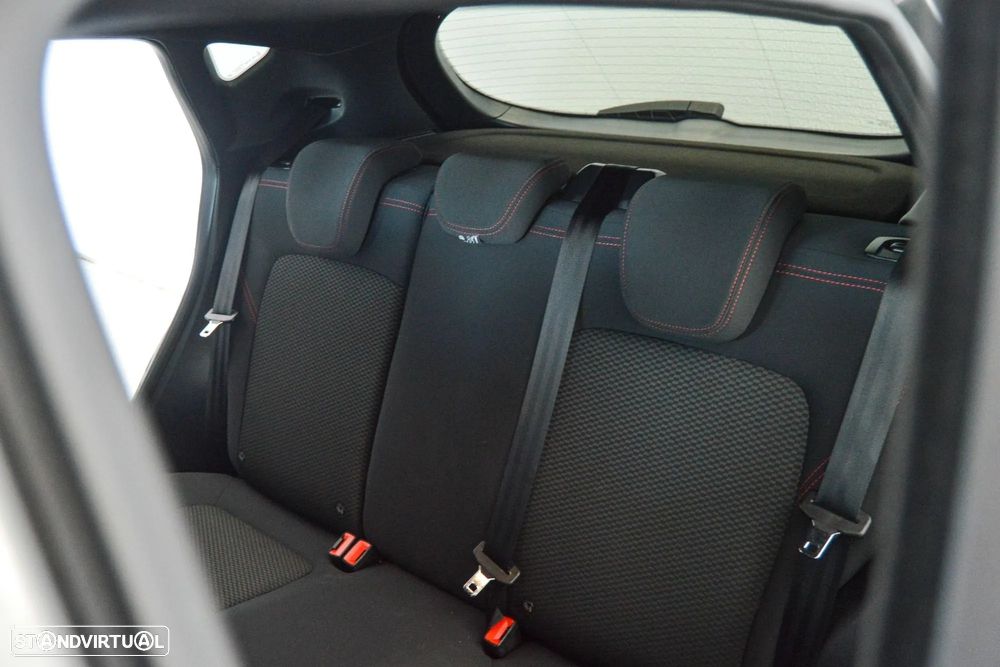 Ford Fiesta 1.0 EcoBoost ST-Line - 11