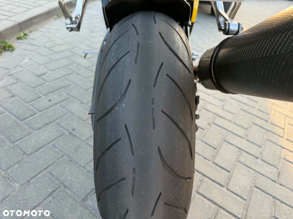 Yamaha R6 - 23