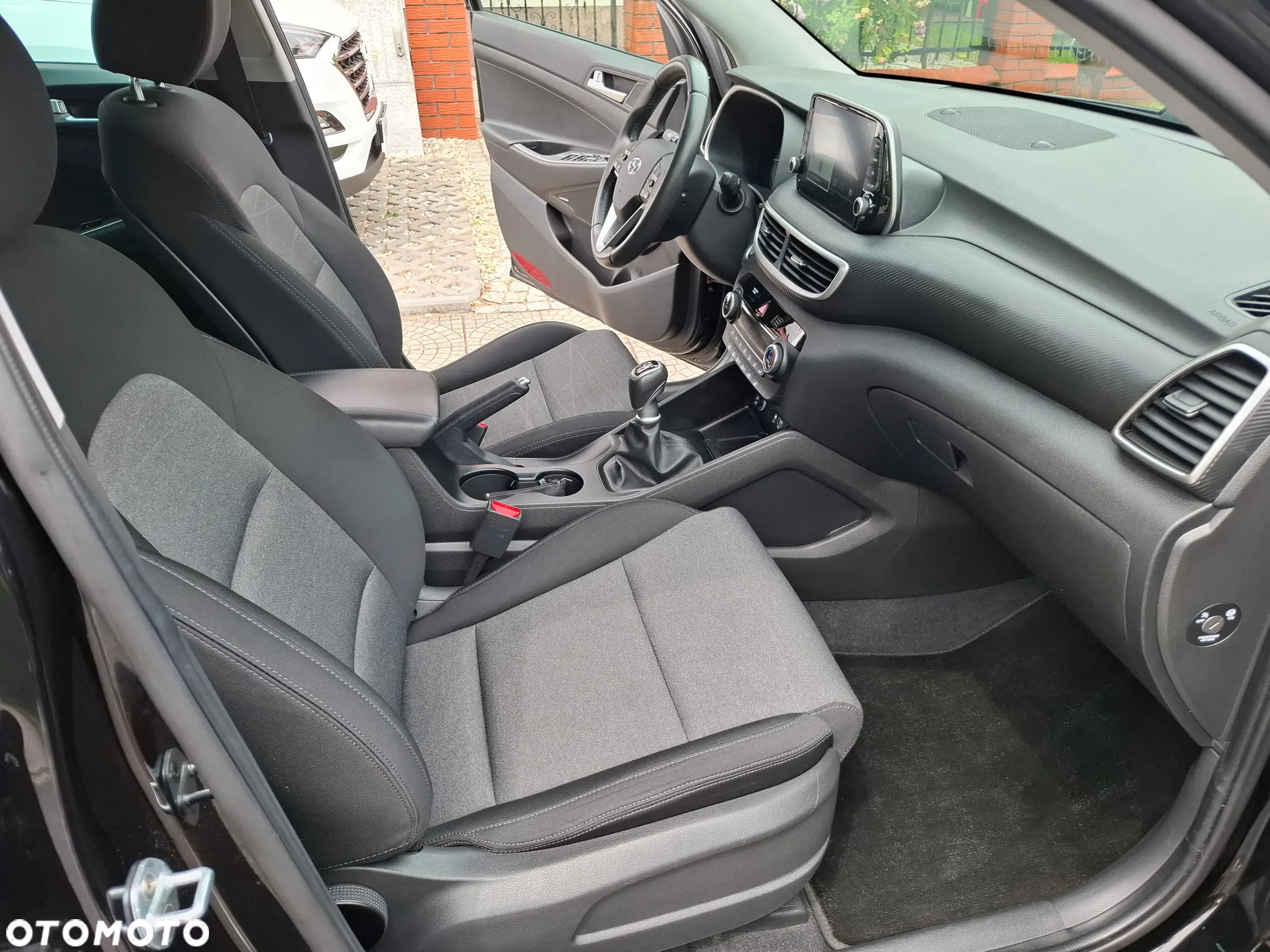 Hyundai Tucson 1.6 GDi 2WD Select - 30