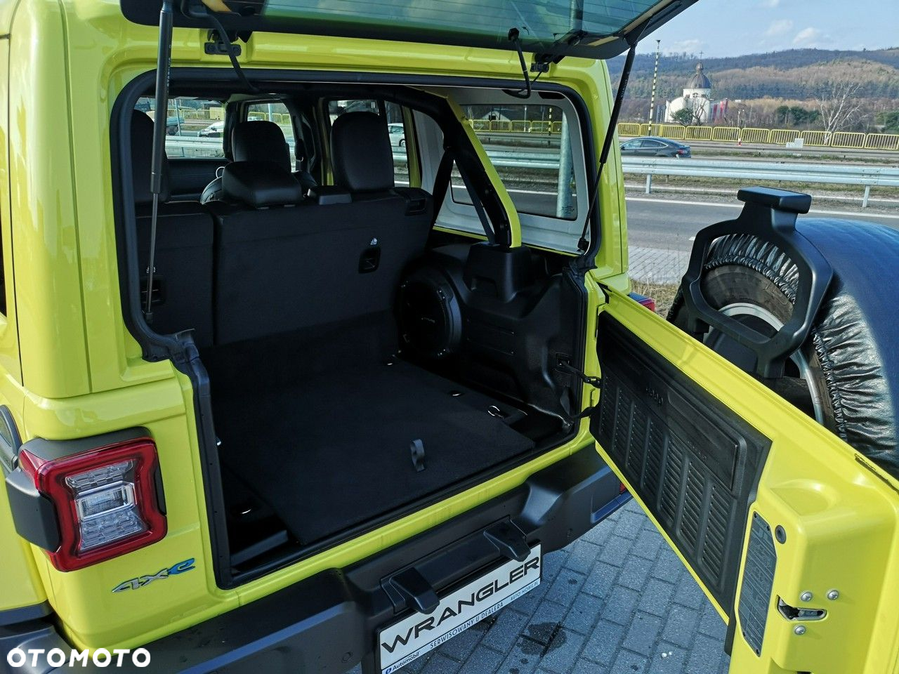 Jeep Wrangler - 10